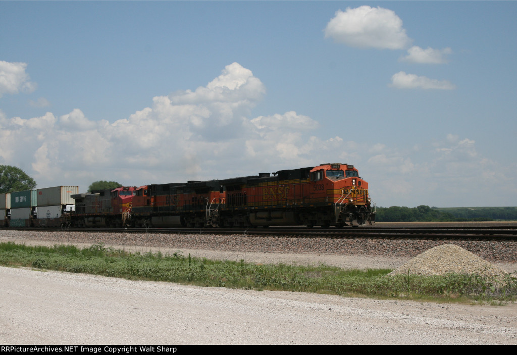 BNSF 5038